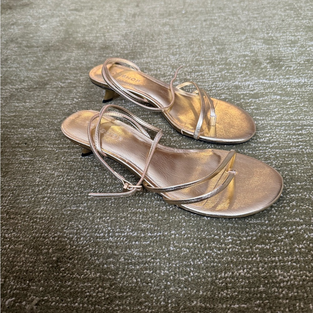 NWT Topshop Gold Strappy Kitten Heels (size 7)